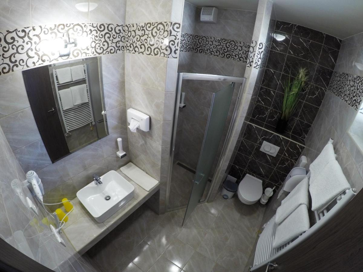 Fonix Apartman Lenti Exterior foto